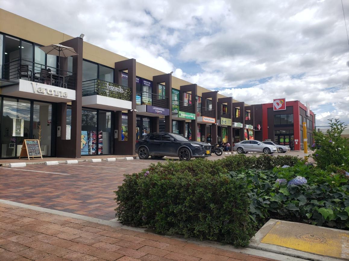 Vista exterior moderna de Tramonto Market — diseño contemporáneo y rentabilidad comprobada